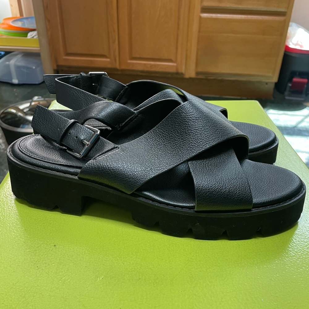 Black Platform Sandals